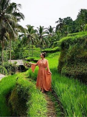 Flowy Linen Maxi Dress